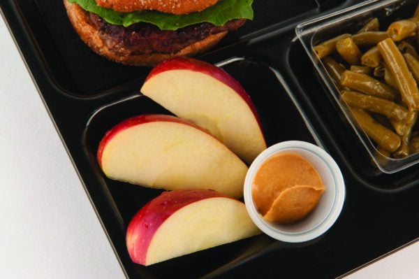 Apples and spicy peanut butter