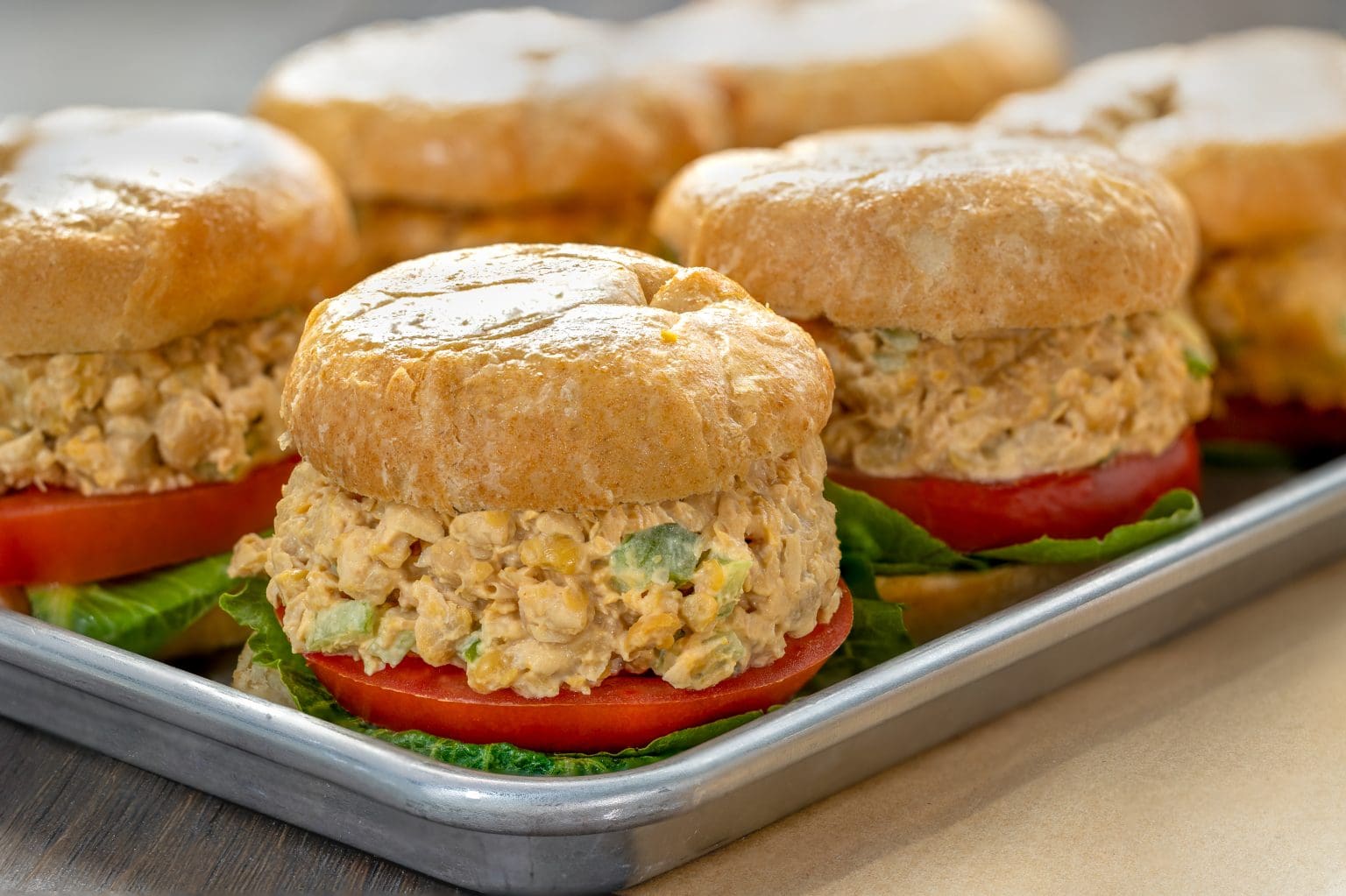 sriracha chickpea salad